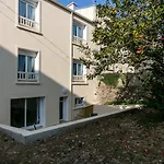 Le Belem : Chambre Spacieuse Avec Sdb Privative, Cuisine Et Salon Partages, Terrasse, Proche Facs Et Centre